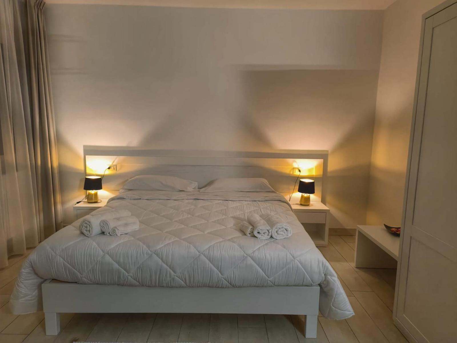 Mya Luxury Rooms And Wellness Melendugno Exterior photo