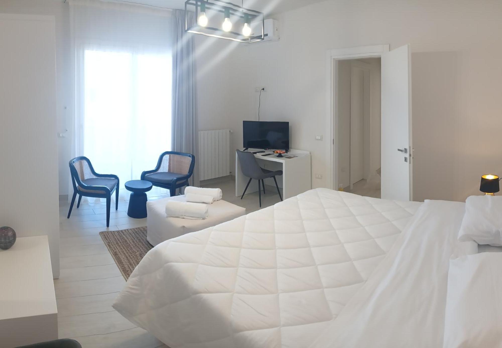 Mya Luxury Rooms And Wellness Melendugno Exterior photo