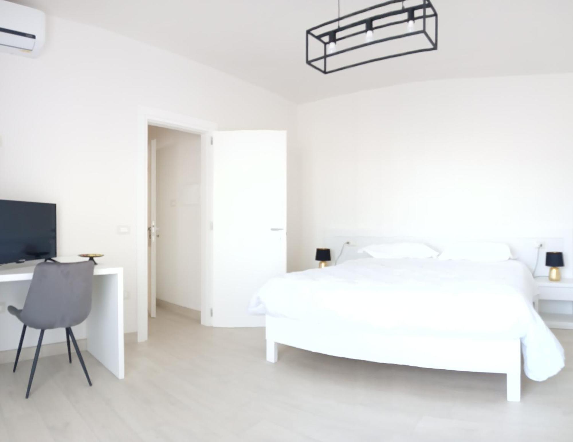 Mya Luxury Rooms And Wellness Melendugno Exterior photo