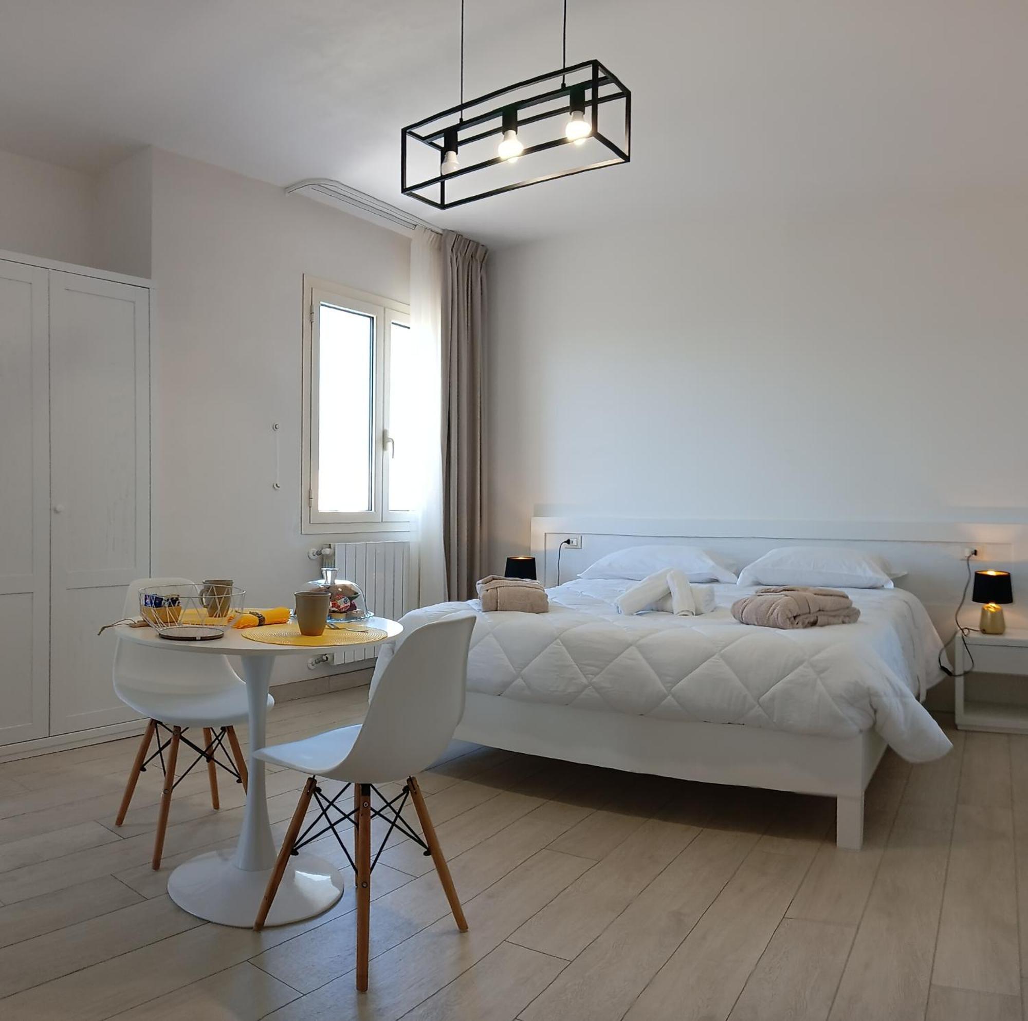 Mya Luxury Rooms And Wellness Melendugno Exterior photo