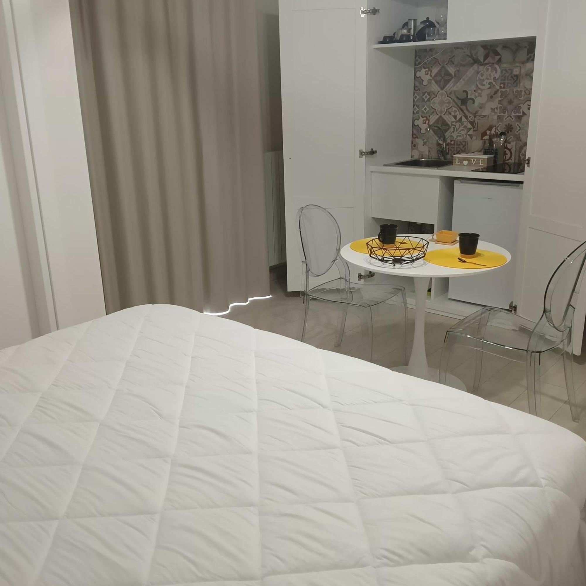 Mya Luxury Rooms And Wellness Melendugno Exterior photo